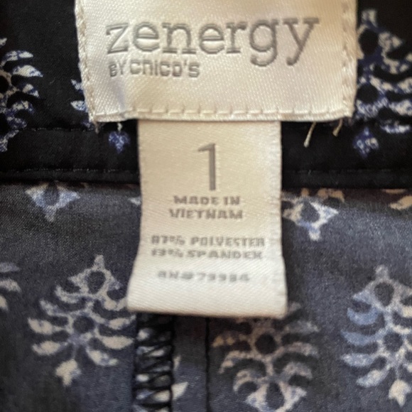 Zenergy Ikat Print Adjustable Capris Size M - Picture 4 of 4